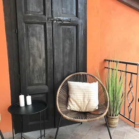 Apartmán Lejlighed I Bassola Med Gratis Parkering